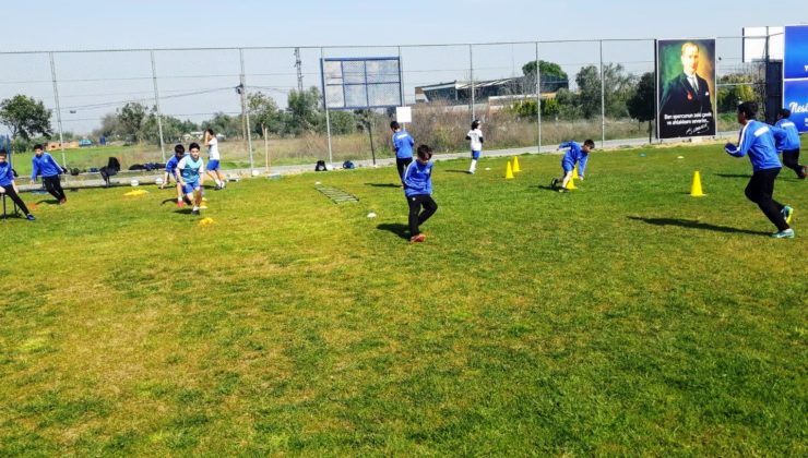  Yunusemre’de Futbol Altyapısında Çalışmalar Devam Ediyor