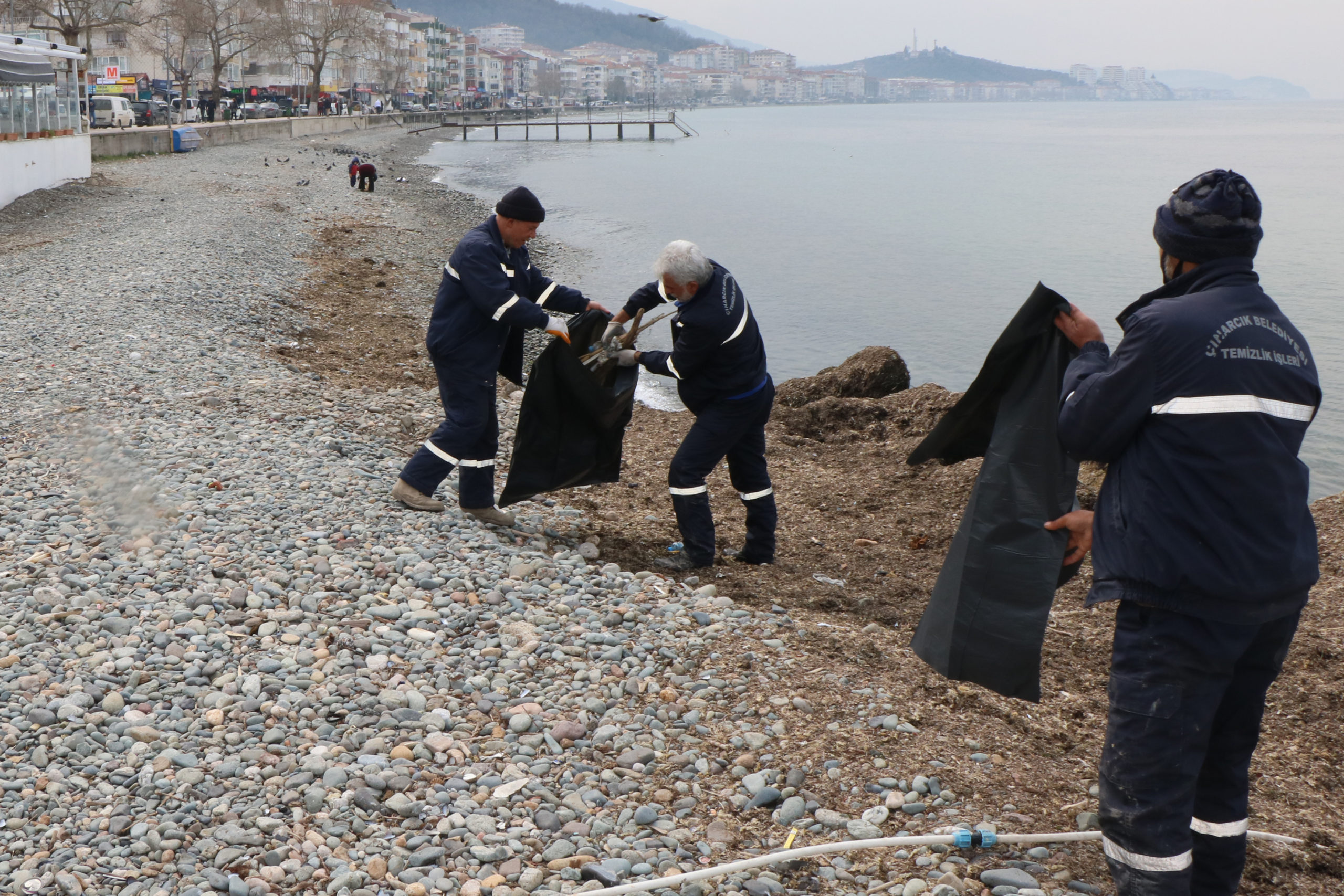 Çınarcık’ta Hafta Sonu Sahil Temizliği Yapıldı