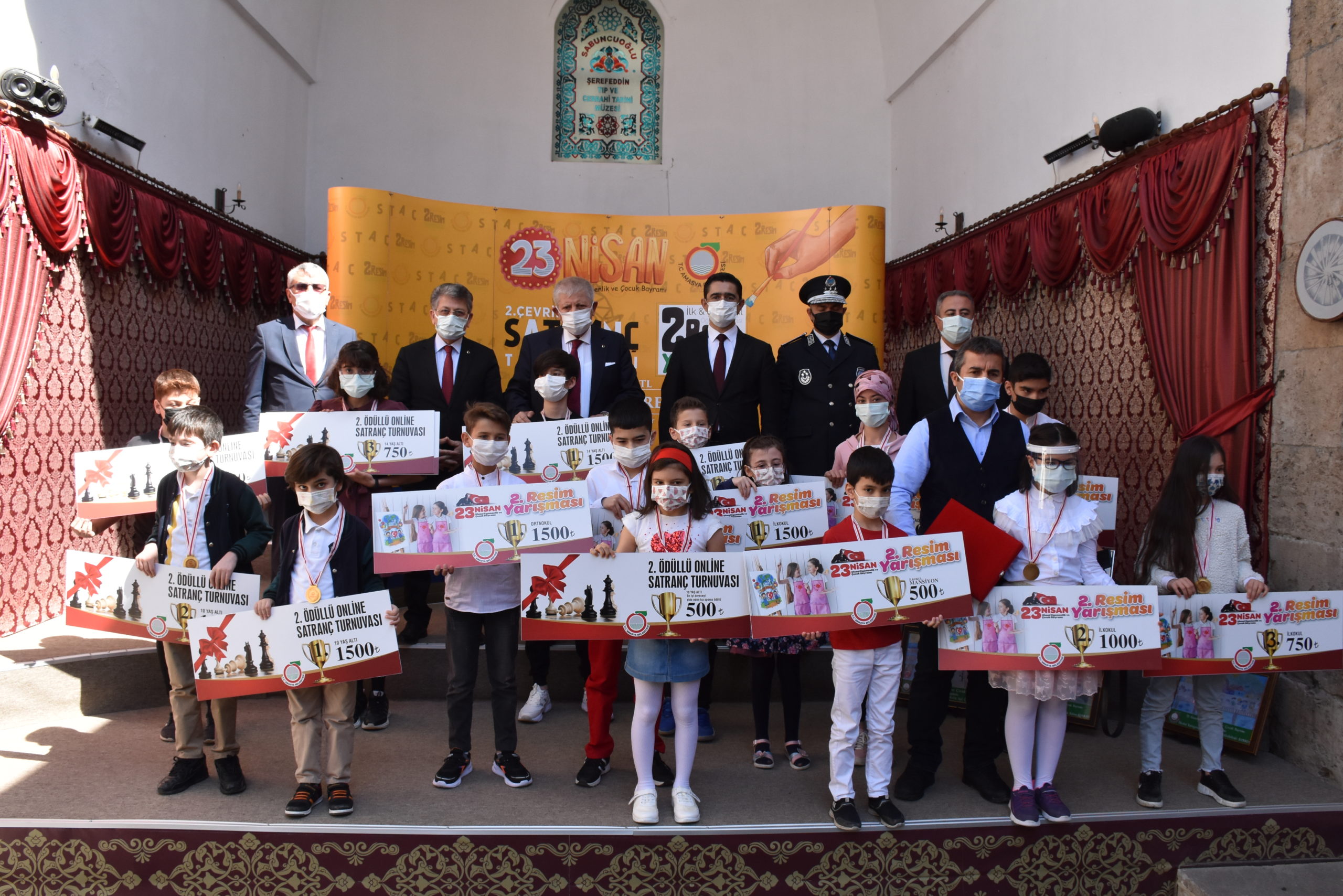  Amasya’da 23 Nisan Resim Yarışması Kazananları Ödüllendirildi