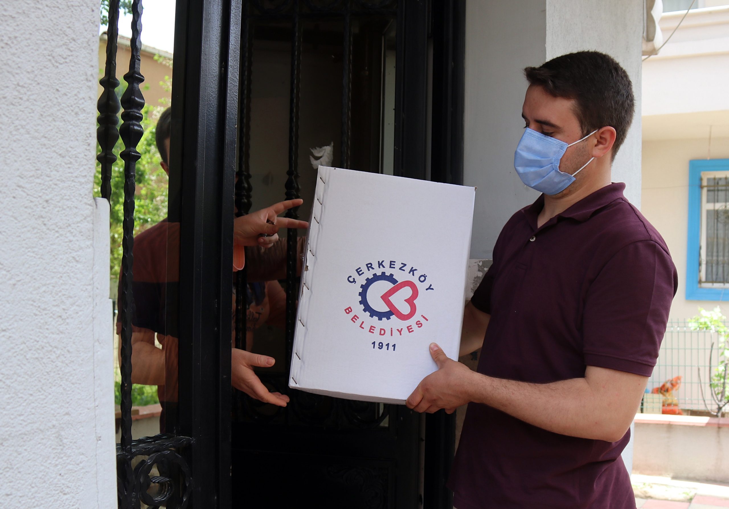  Çerkezköy’de Komşu Paketler, İhtiyaç Sahiplerine Teslim Ediliyor