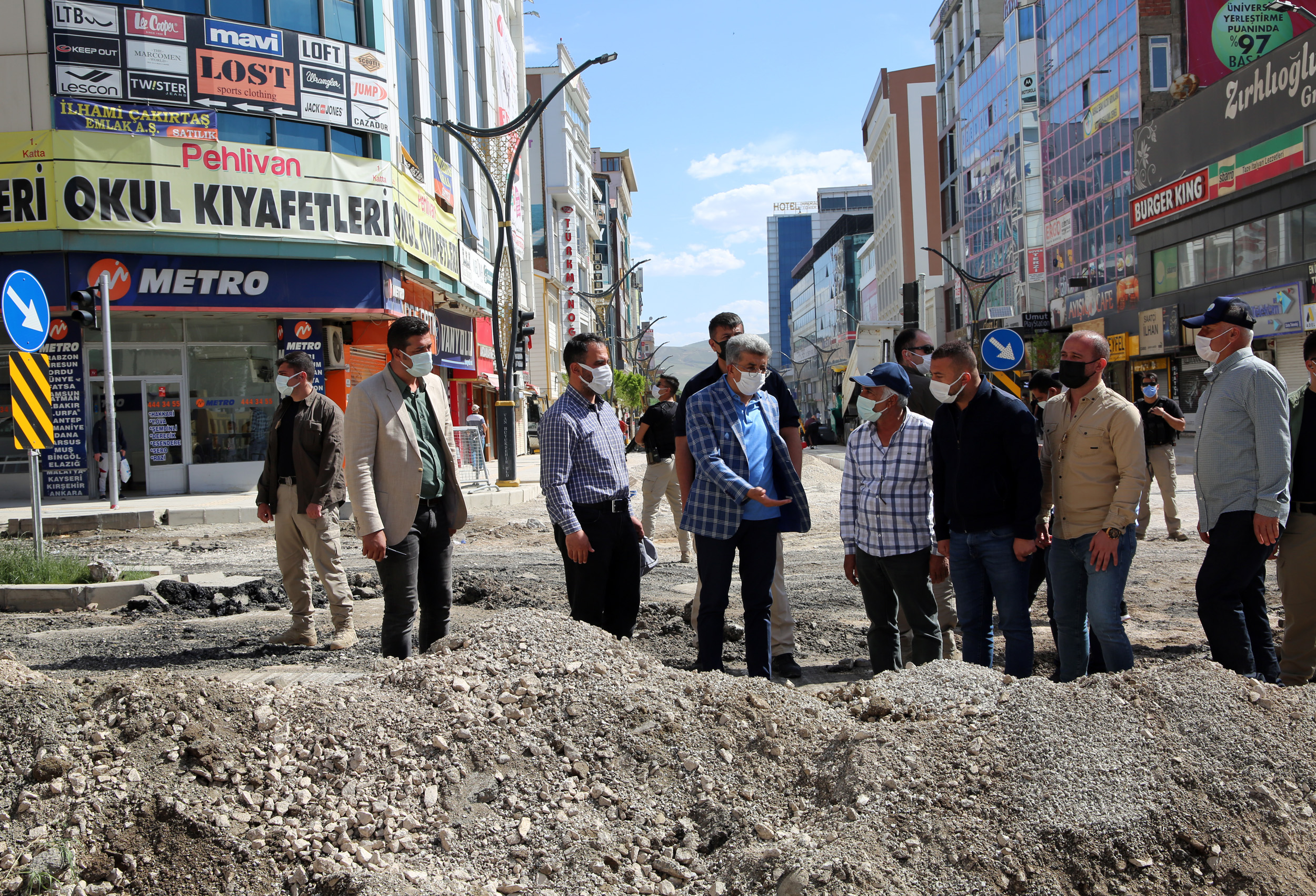  Vali Bilmez, Büyükşehir Belediyesinin Çalışmalarını Takip Etti