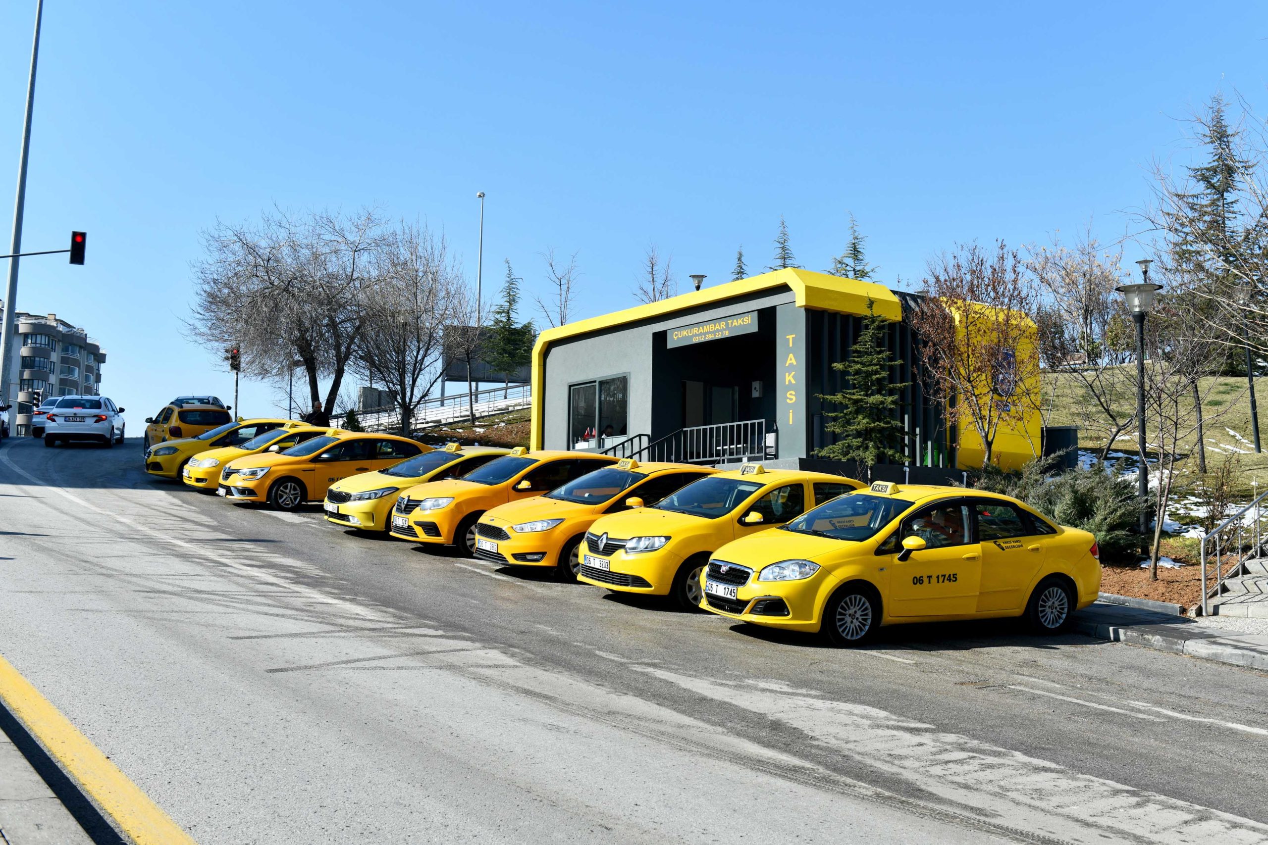  Başkent’te Taksi Durakları Yenilendi