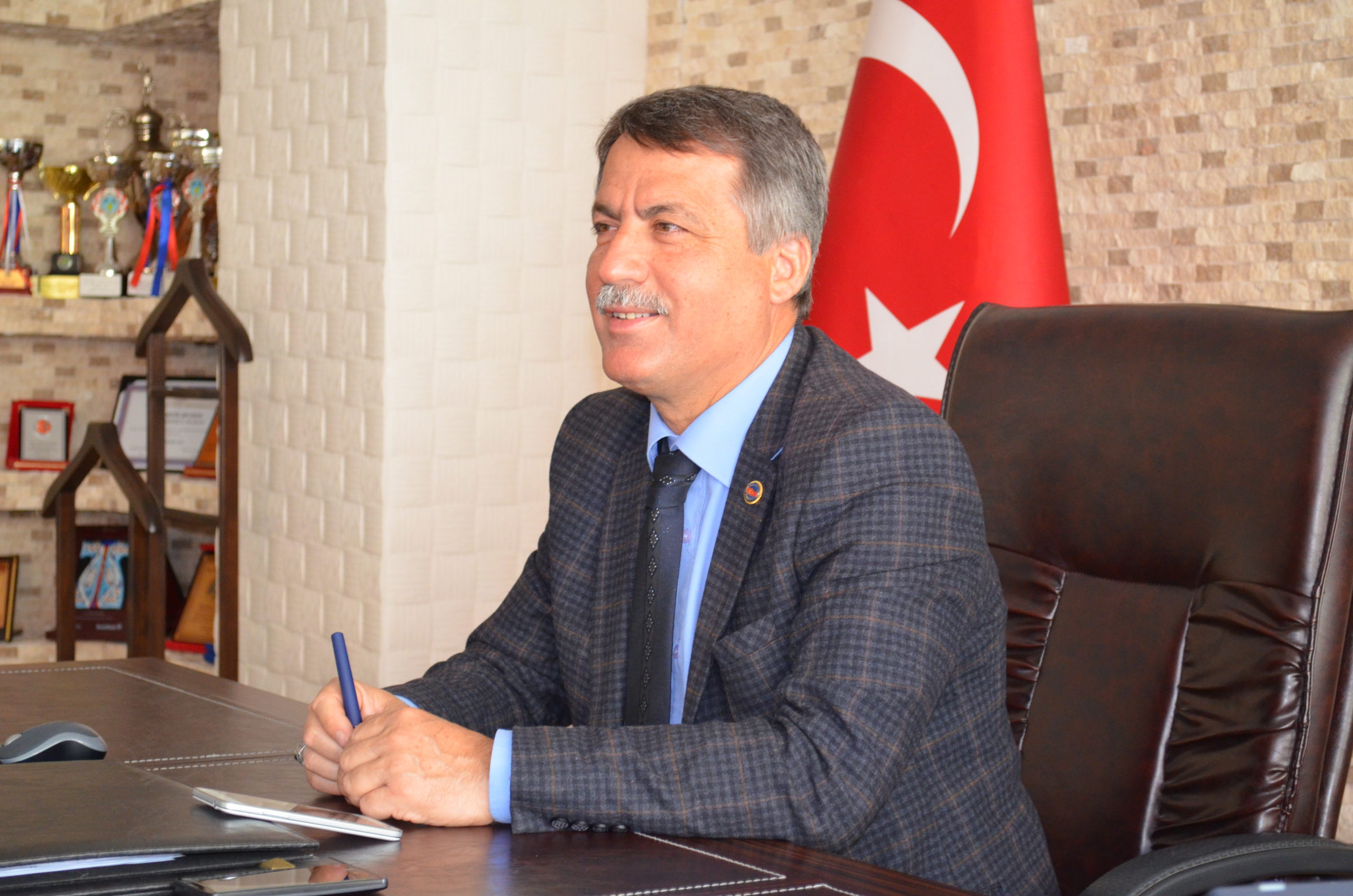  Ahmetli Belediye Başkanı Alhan, Ramazan Bayramı İçin Mesaj Yayımladı