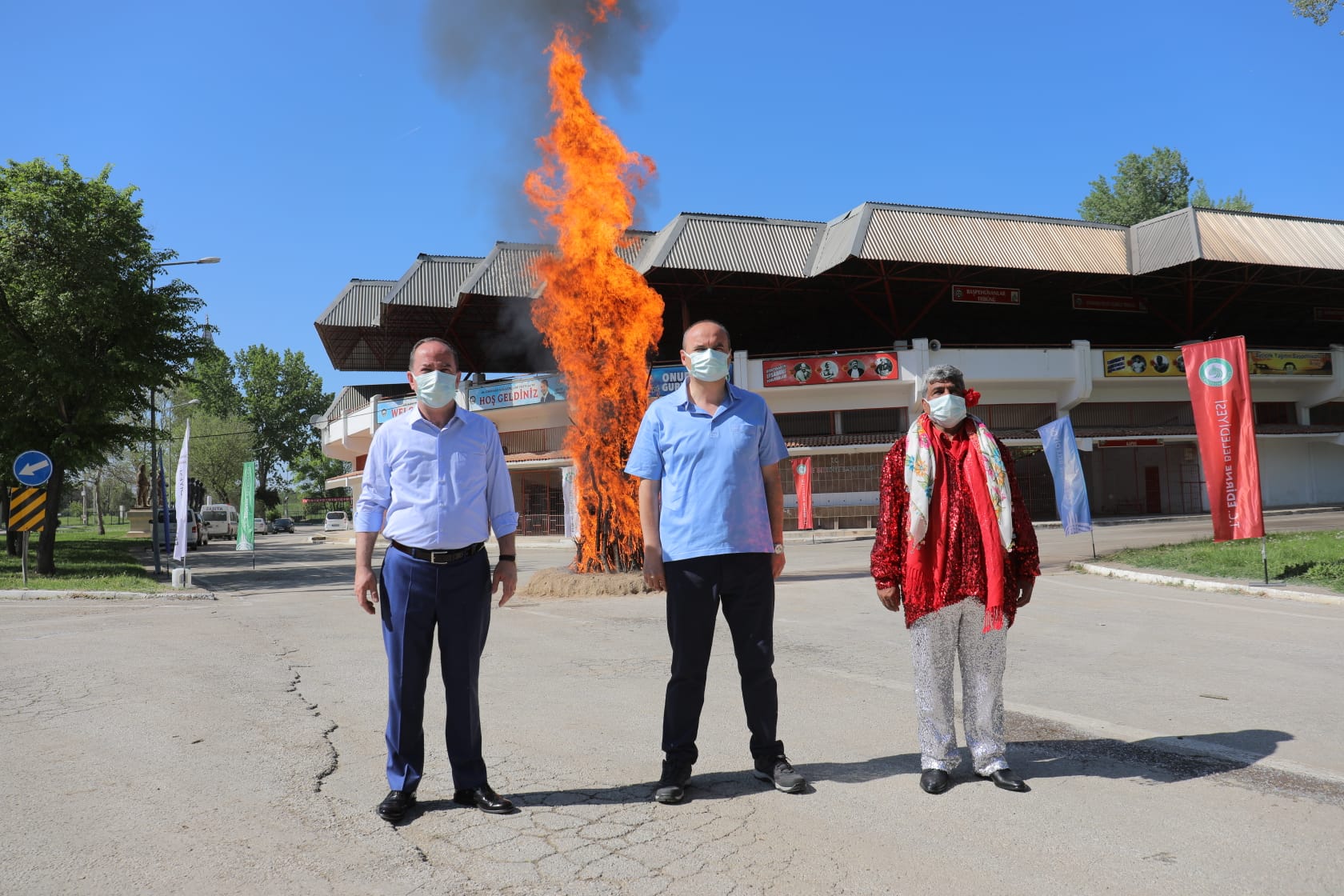  Edirne’de Kakava Ateşi, Salgın Ateşinin Sönmesi İçin Yandı