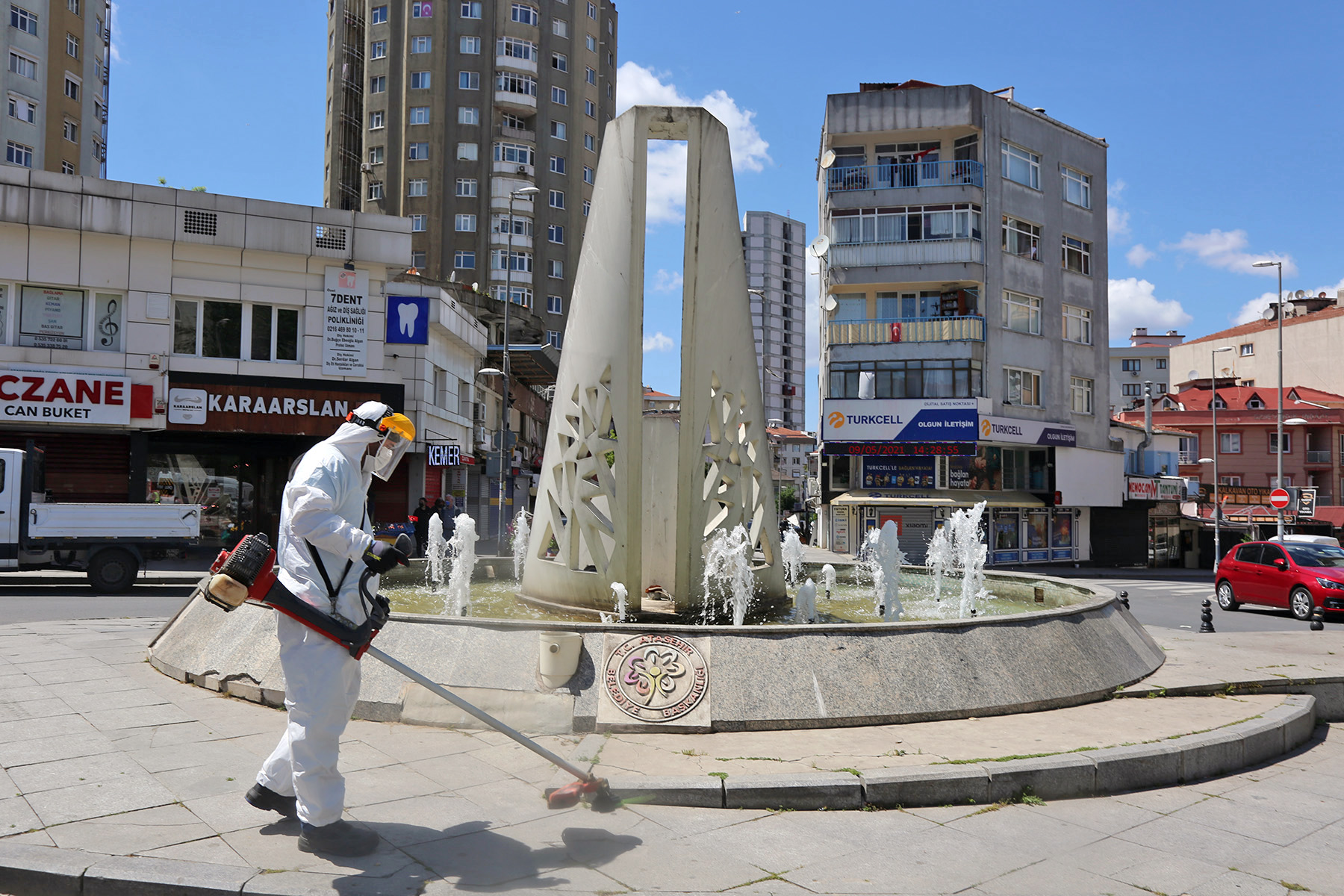  Ataşehir’de Temizlik Çalışmaları Hız Kesmeden Devam Ediyor