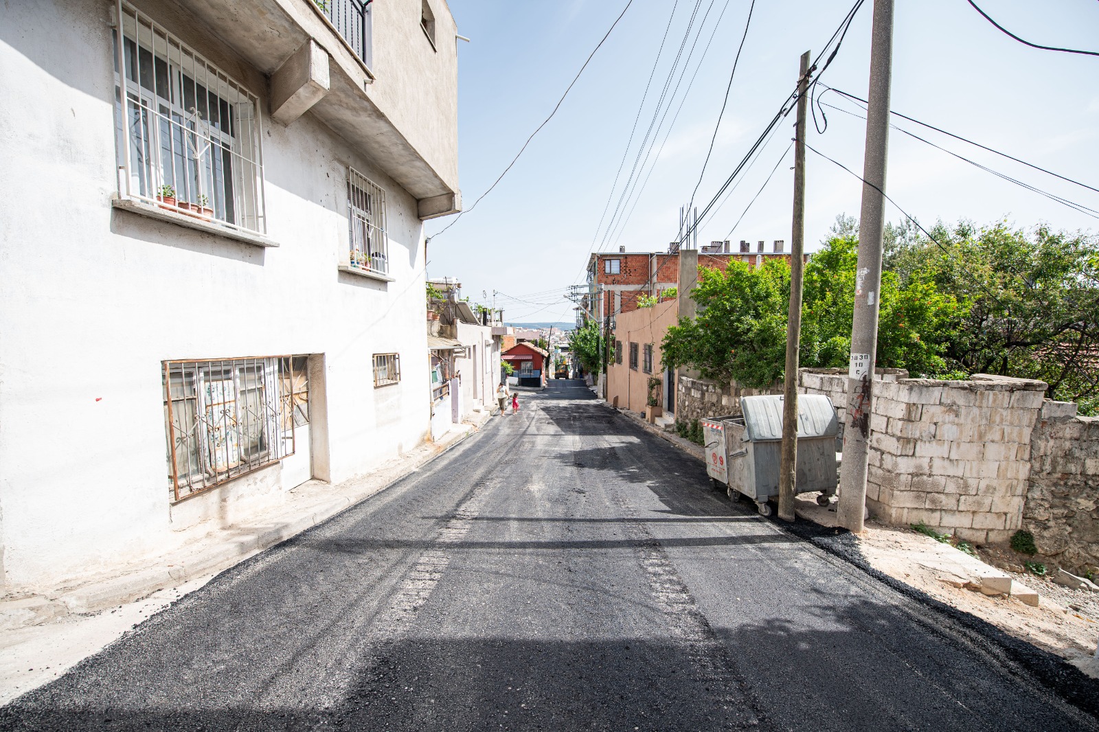  İzmir’de Mahalleler Konforlu Hale Getiriliyor