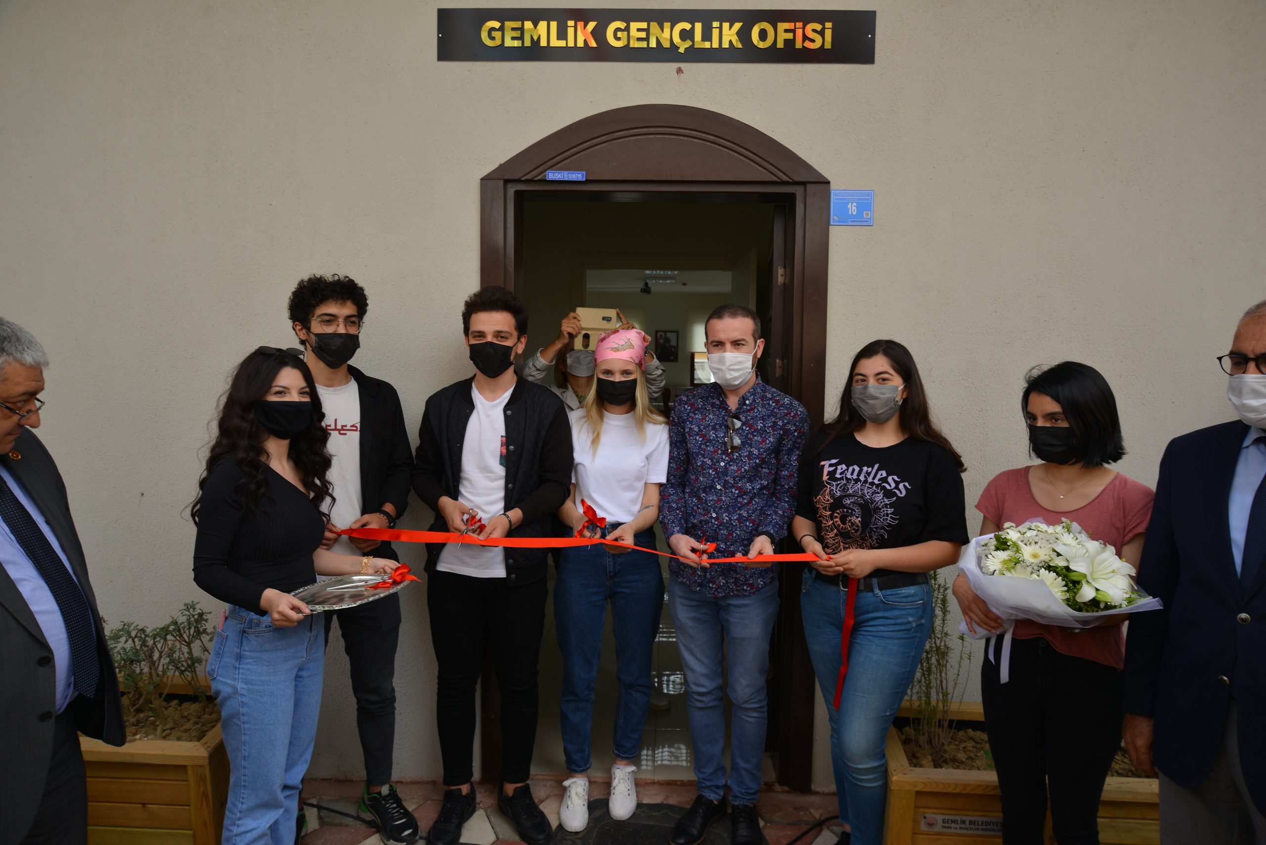  Gemlik’te Gençlerin Buluşma Noktası Gençlik Ofisi Açıldı