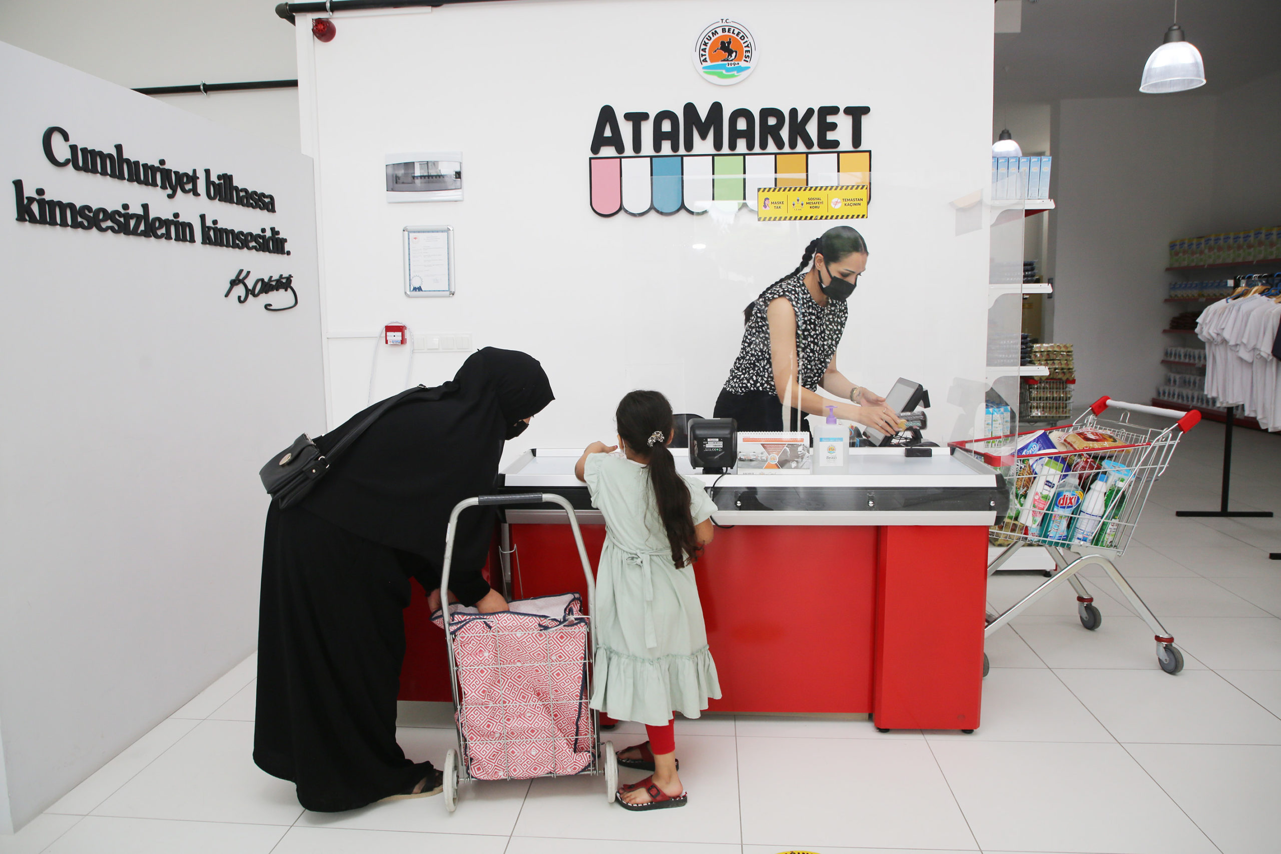  Atakum’da ‘AtaMarket Gıda Bankası’ İhtiyaç Sahiplerine Ulaşmaya Devam Ediyor