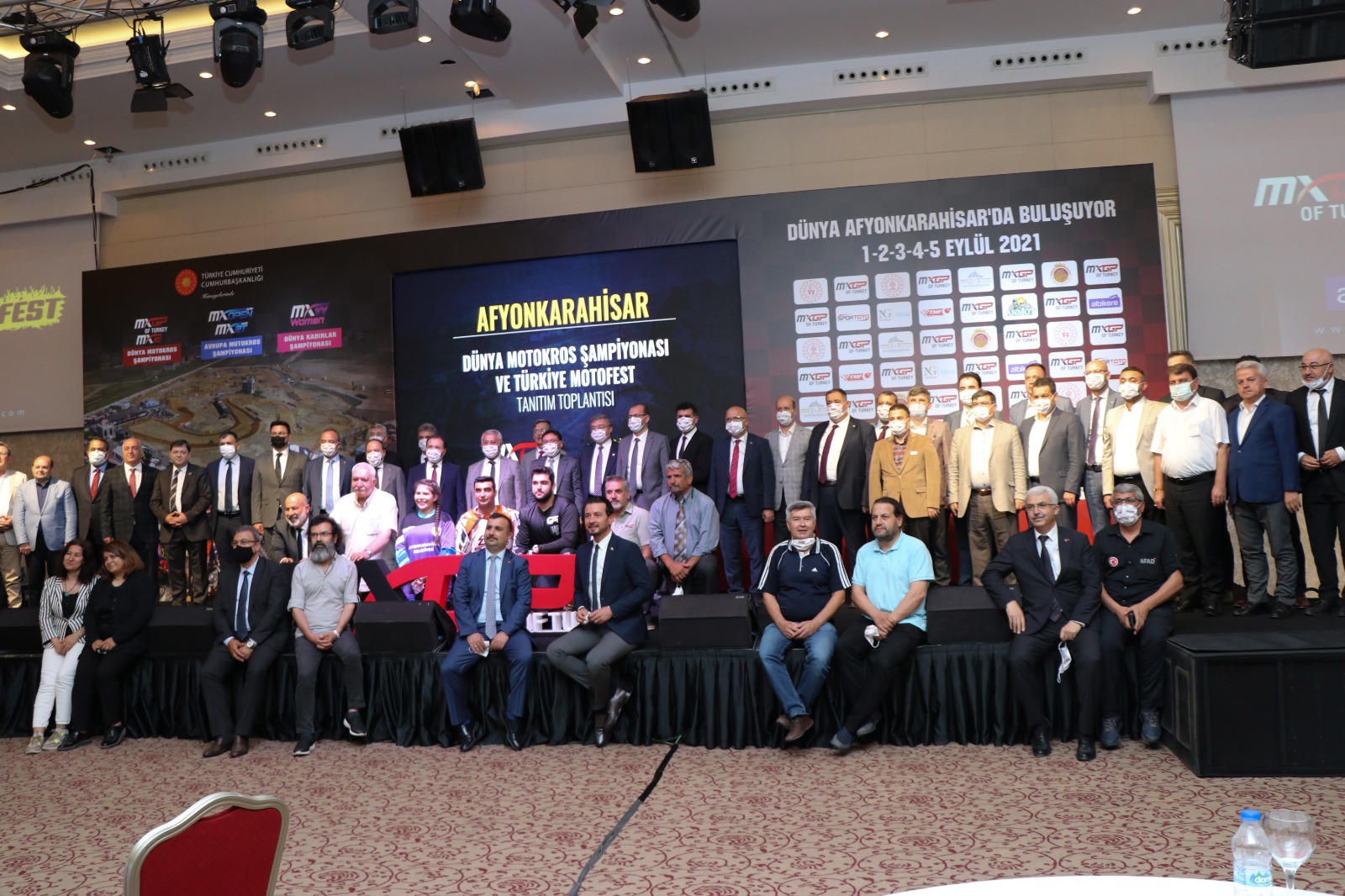  Dinar Belediye Başkanı Sarı, Motokros Dünya Şampiyonası Tanıtım Toplantısına Katıldı