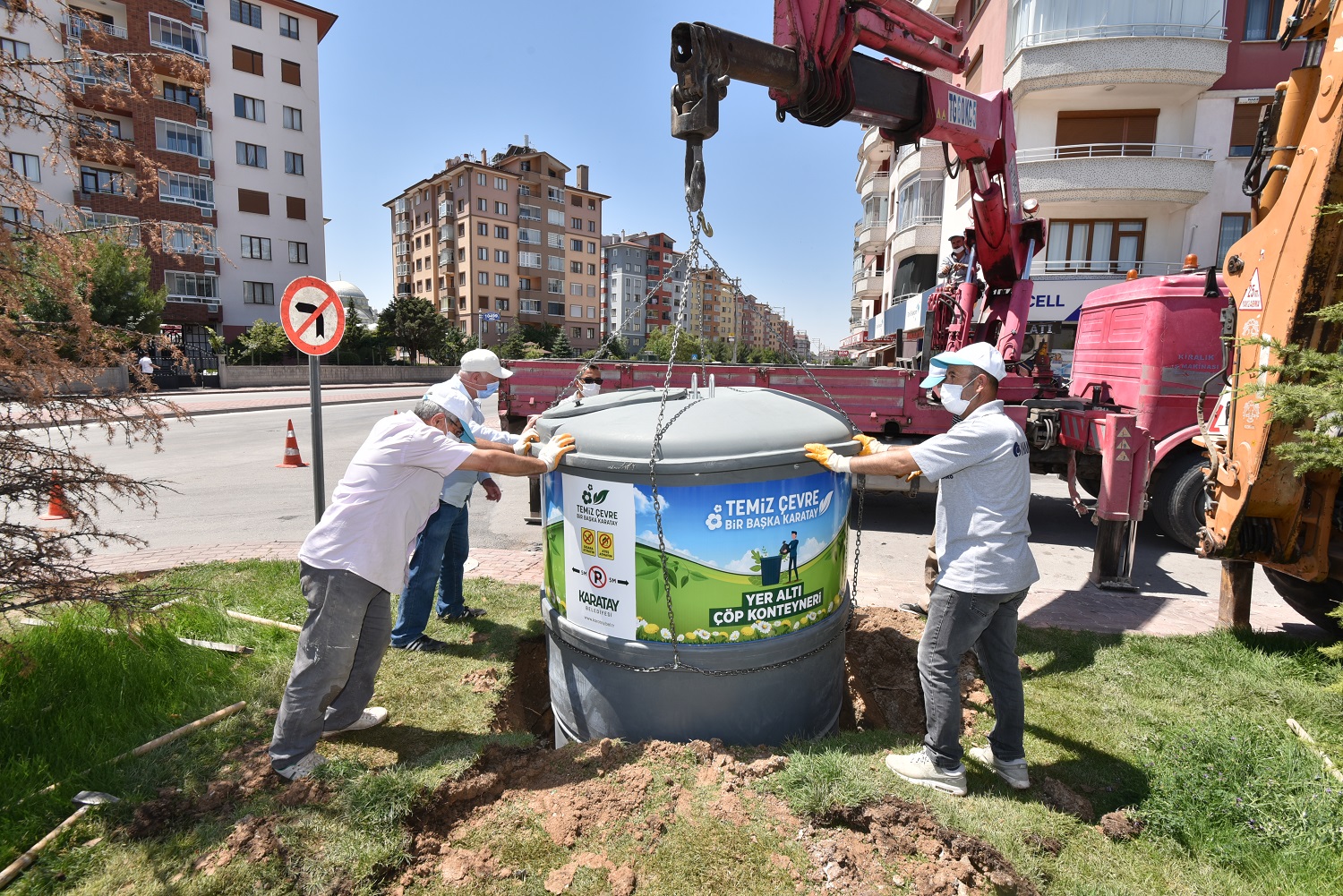  Karatay Belediyesi, 150 Adet Yeni Çöp Konteyneri Kurulumu Yaptı