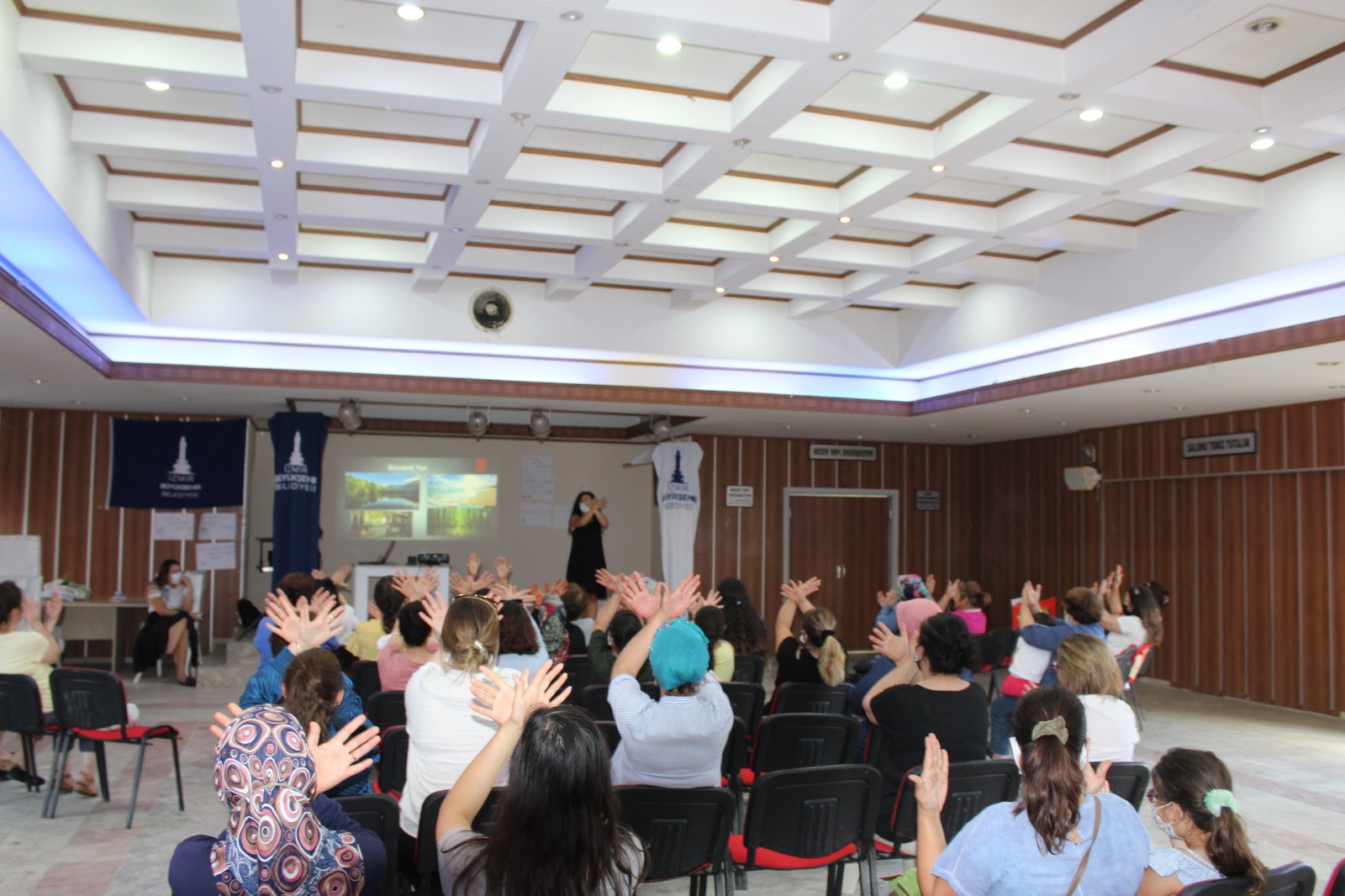  İzmir Büyükşehir Tarafından Kiraz’daki Kadınlara Eğitim Verildi