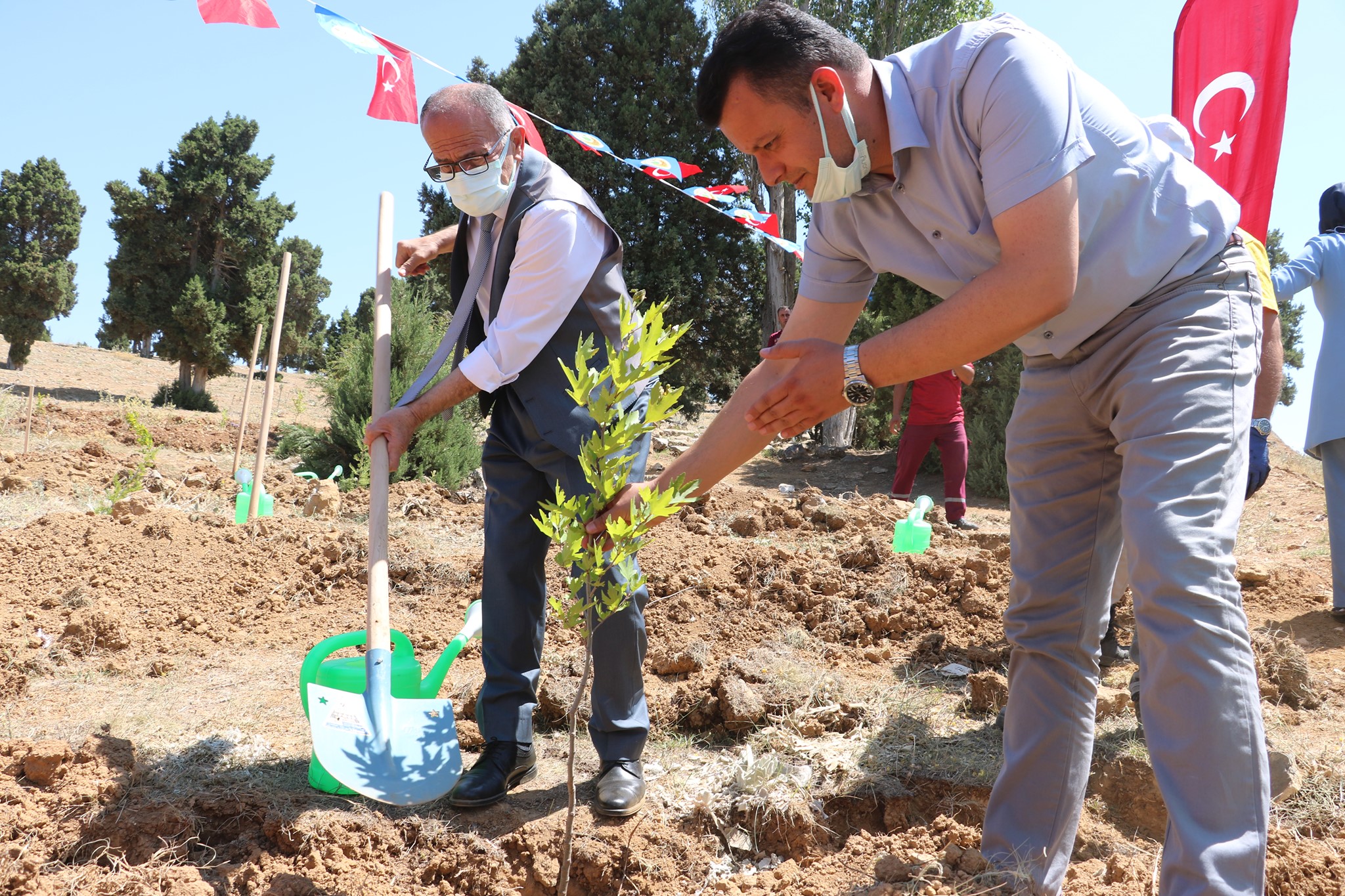 Beyşehir’de 251 Şehit Anısına 251 Fidan Dikildi
