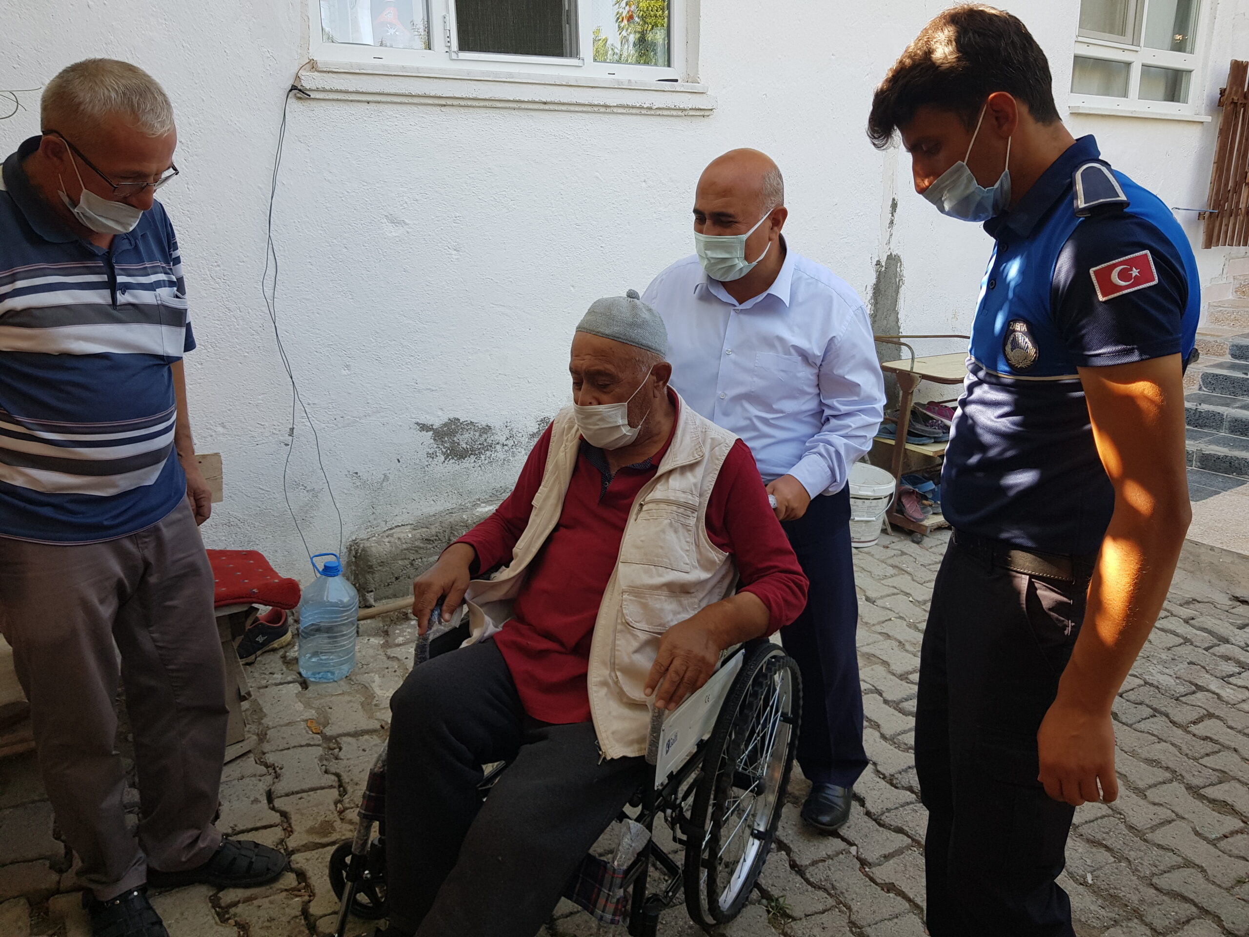  Bayat Belediye Başkanı Ünlü, Tekerlekli Sandalye Talebini Geri Çevirmedi