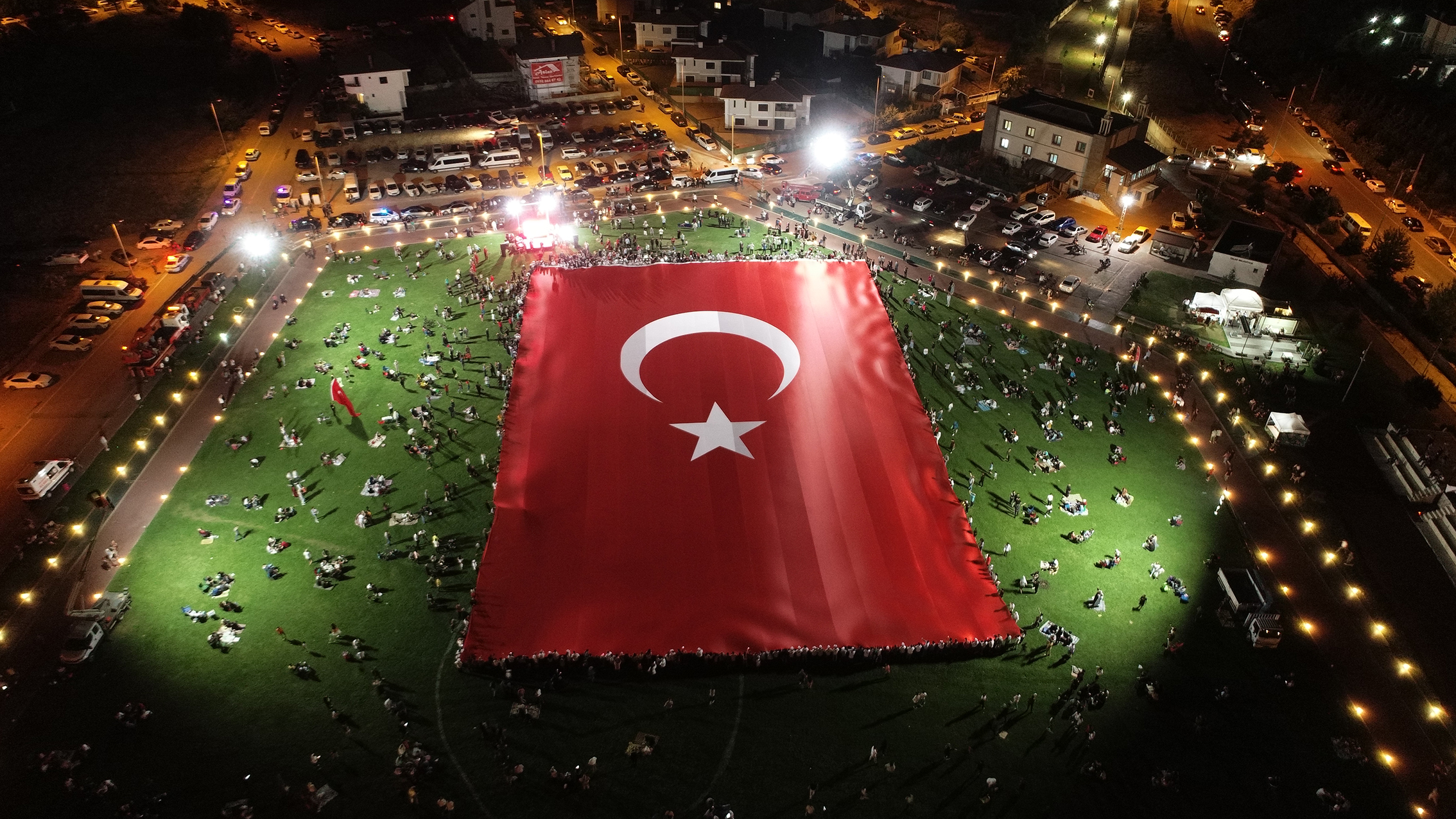  Talas’ta, Dünyanın En Büyük Türk Bayrağı Açıldı