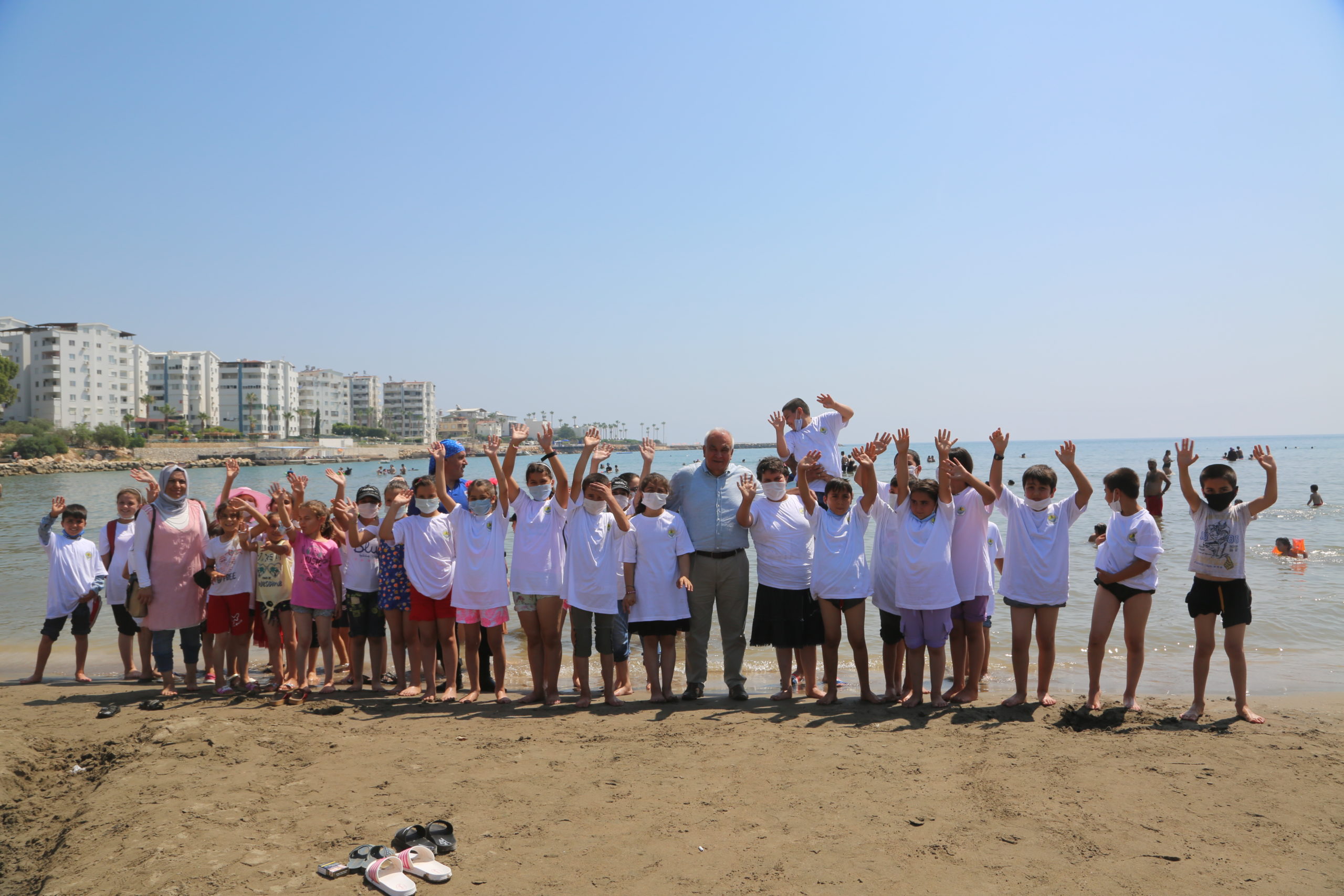  Erdemli Belediyesi, “Haydi Çocuklar Denize” Programı Kapsamında Minikleri Denizle Buluşturdu