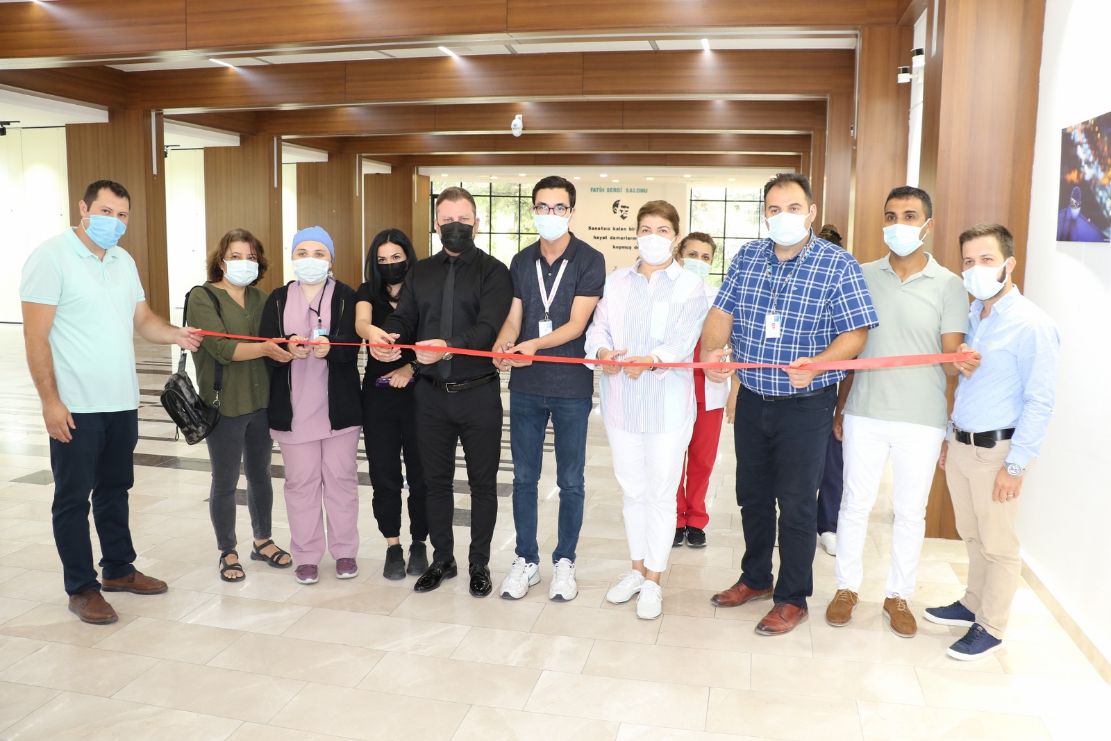  Manisa Şehir Hastanesi Çalışanları Tarafından, Büyükşehir’de Fotoğraf Sergisi Açıldı