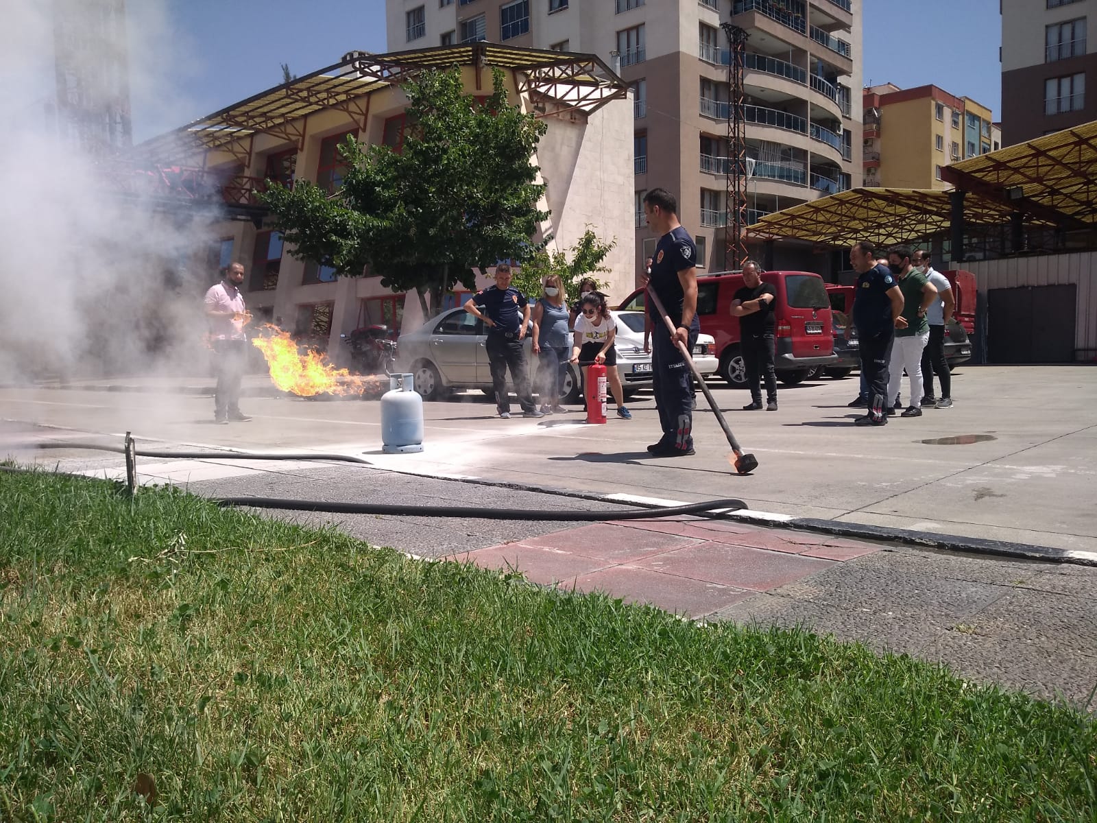  Manisa Büyükşehir’de Otopark Personellerine Yangın Eğitimi Verildi