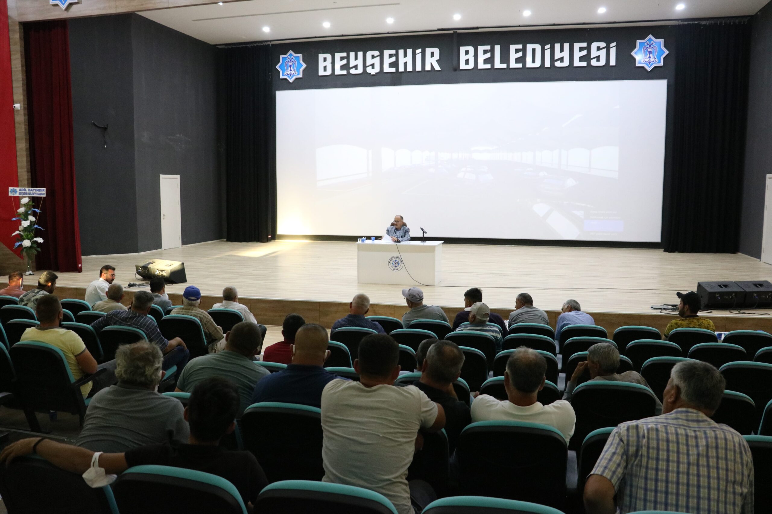 Beyşehir Belediye Başkanı Bayındır, Pazarcı Esnafıyla Buluştu