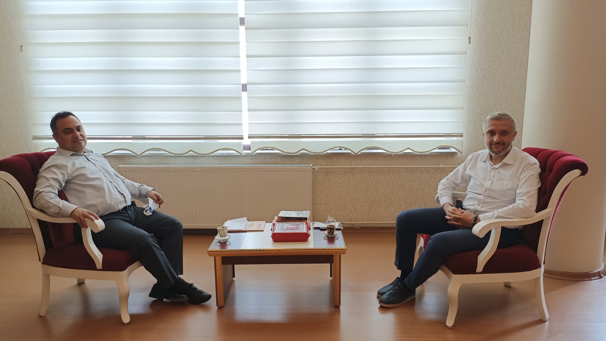  Simav Belediye Başkanı Biçer, Yenimahalle’ye Atanan Kaymakam Halim’i Ziyaret Etti