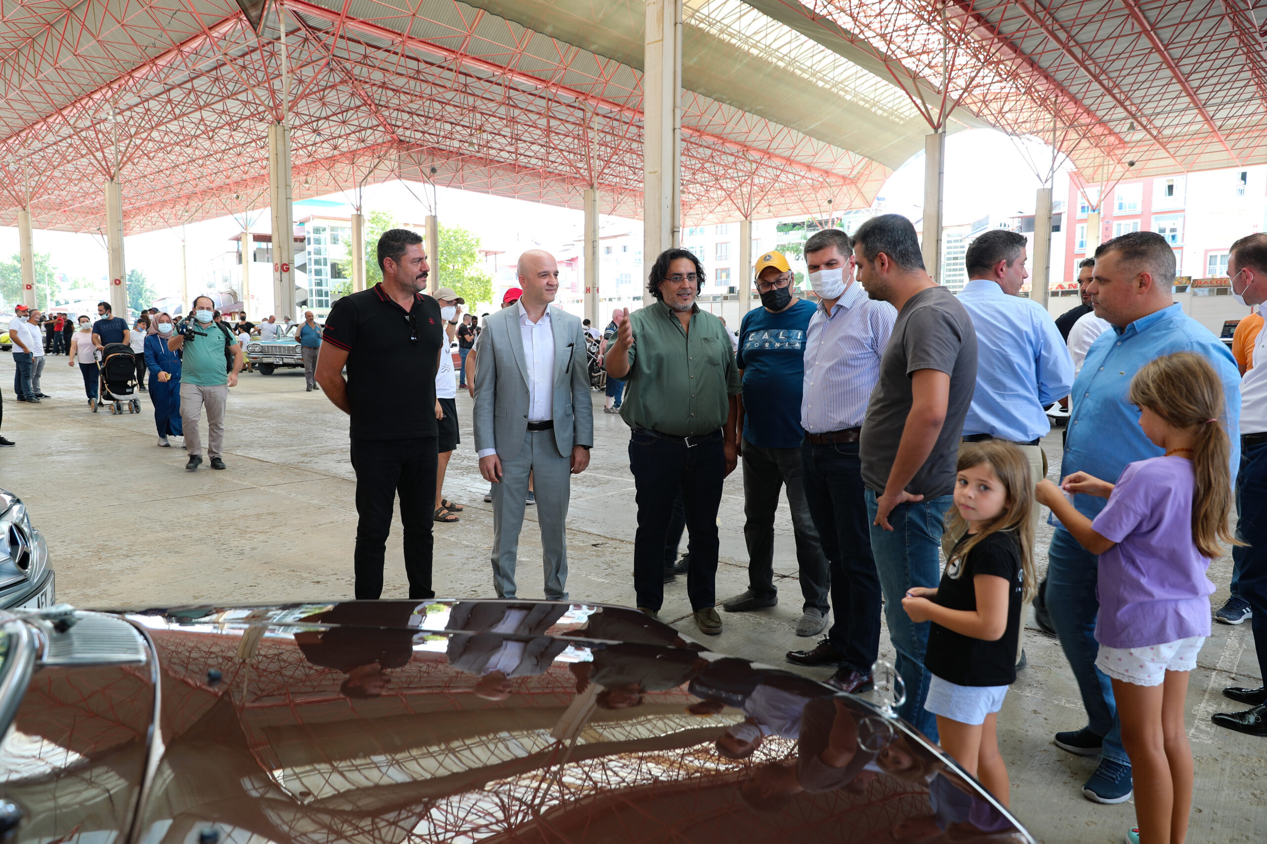  Classic Mercedes Tutkunları, Burdur Belediyesi Tarafından Düzenlenen Etkinlikte Buluştu