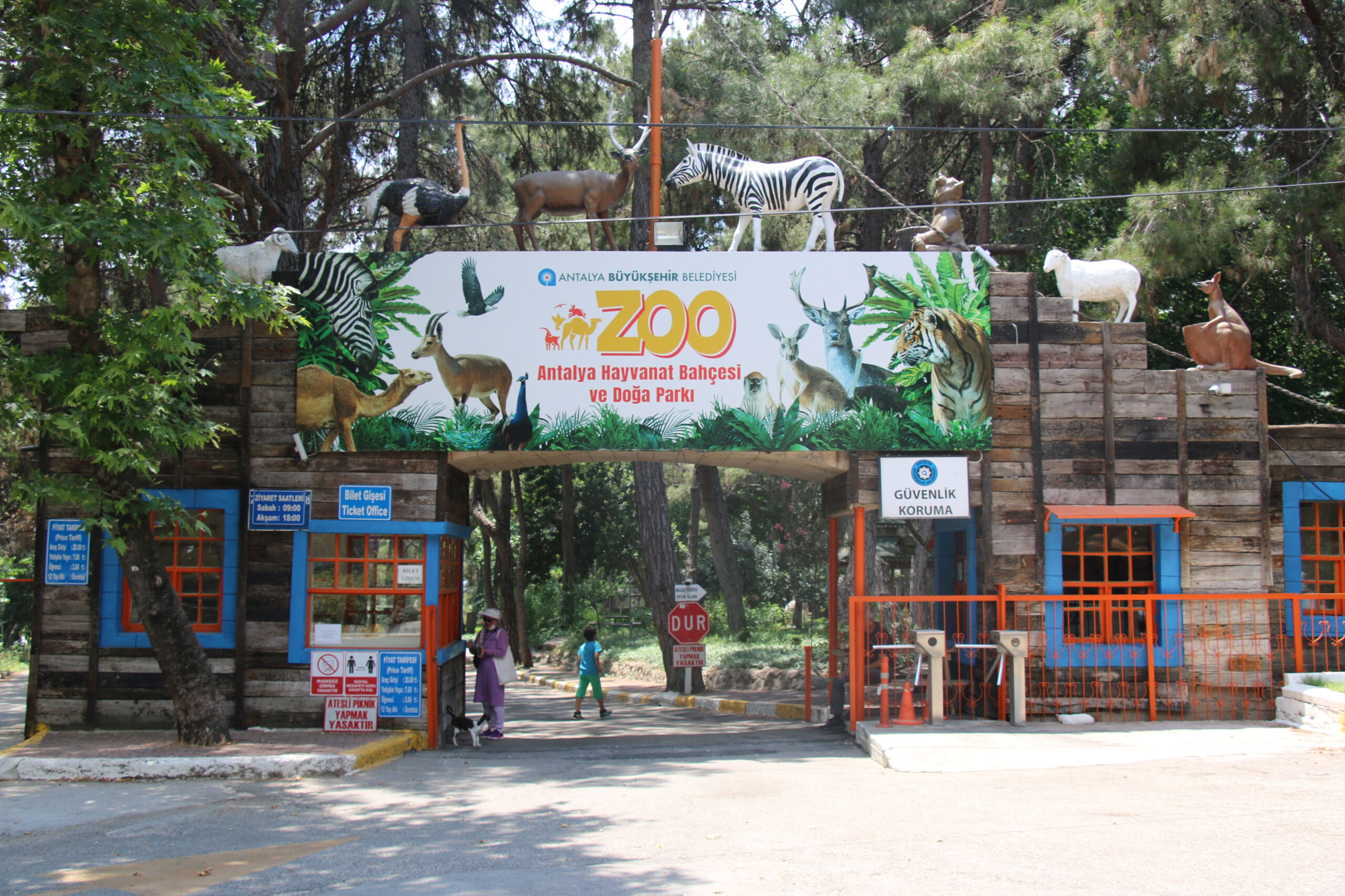  Antalya Hayvanat Bahçesi, Ziyarete Kapatıldı