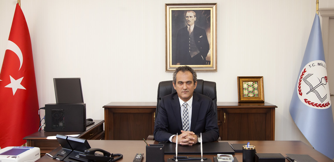  Yeni Milli Eğitim Bakanı Prof. Dr. Mahmut Özer Oldu
