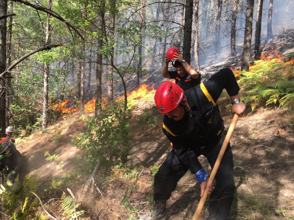  Silivri Belediyesi, Manavgat’taki Orman Yangınlarıyla Mücadelesini Sürdürüyor