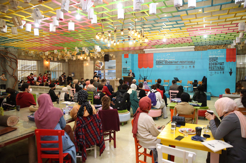  Genç Edebiyat Festivali Bayrampaşa’da Başladı