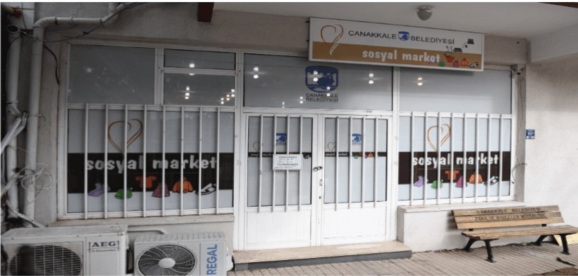  Çanakkale Belediyesi’nce Geliştirilen Sosyal Market Öğrencilere Hizmet Veriyor