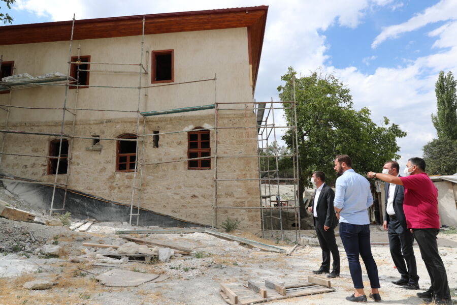  Burdur Belediye Başkanı Ercengiz, Ali Bey’in Değirmenini İnceledi