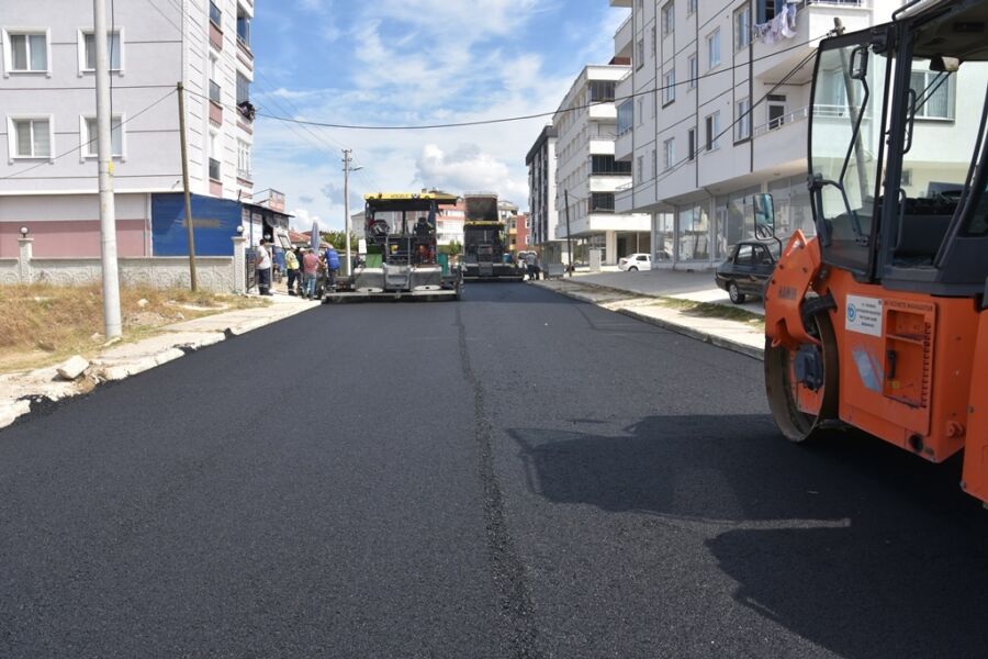  Tekirdağ Büyükşehir Belediyesi’nce Yol Yapım Çalışmalarına Devam Ediliyor
