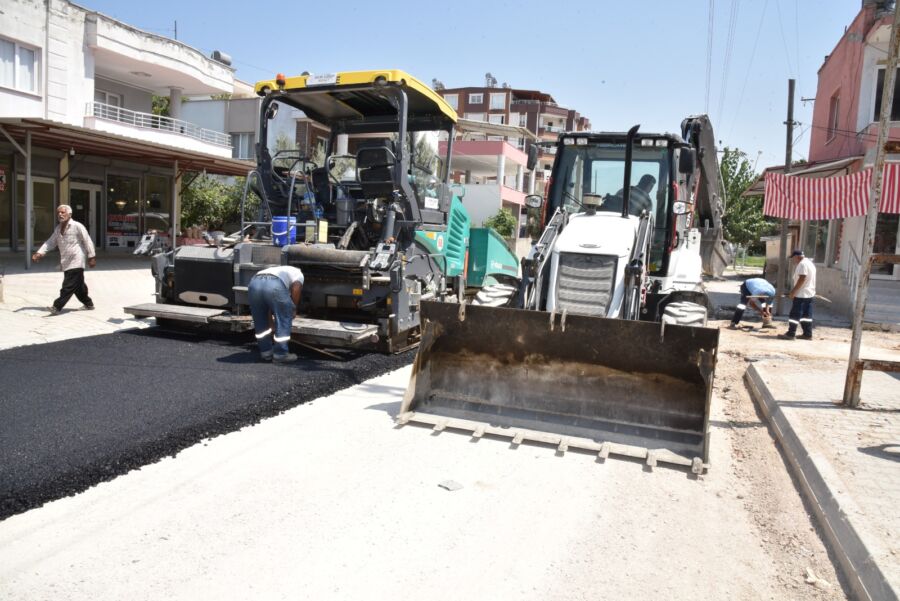  Ceyhan Belediyesi Asfalt Çalışmalarına Devam Ediyor
