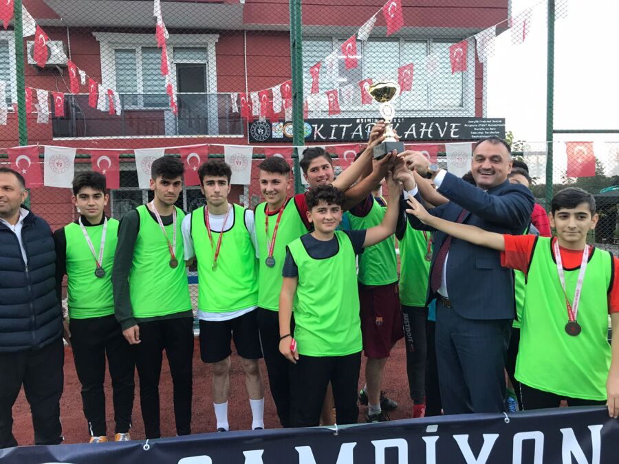  Salıpazarı Belediye Başkanı Akgül, Amatör  Spor Haftasını Kutladı