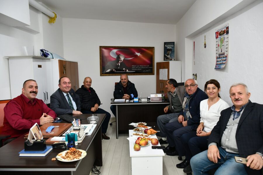  Artvin Belediye Başkanı Elçin, Muhtarlar Günü’nü Kutladı