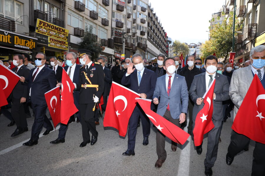  Bursa’da Cumhuriyet Bayramı Coşkusu Devam Ediyor