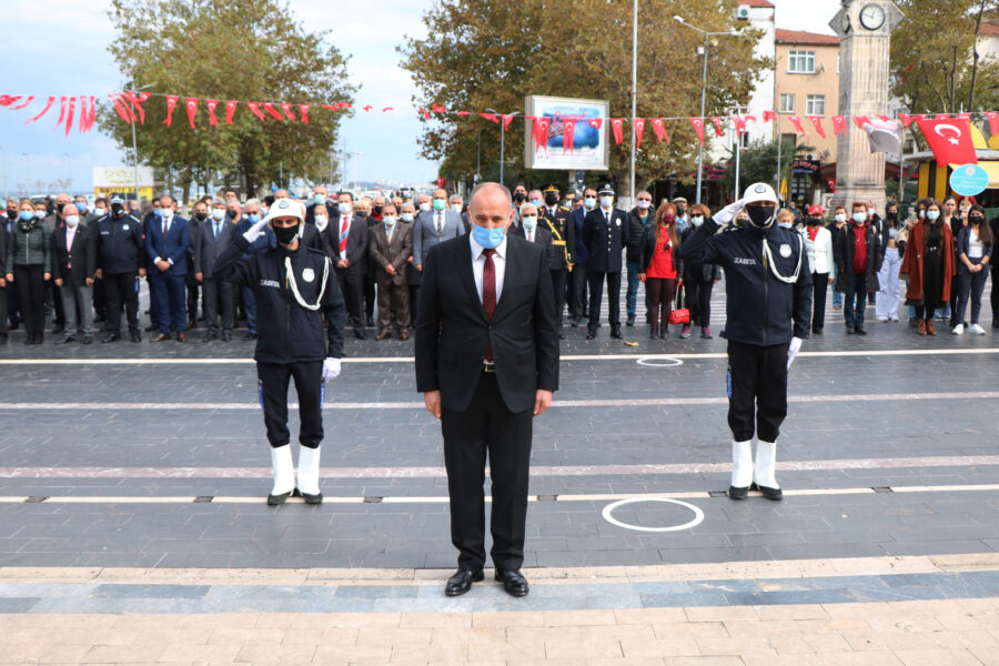  Çınarcık’ta Cumhuriyet Bayramı Çelenk Sunma Töreni Yapıldı