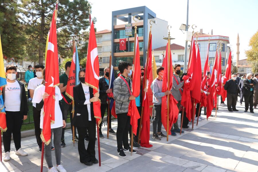  Beyşehir’de Cumhuriyet Bayramı Çelenk Sunma Töreni İle Başladı