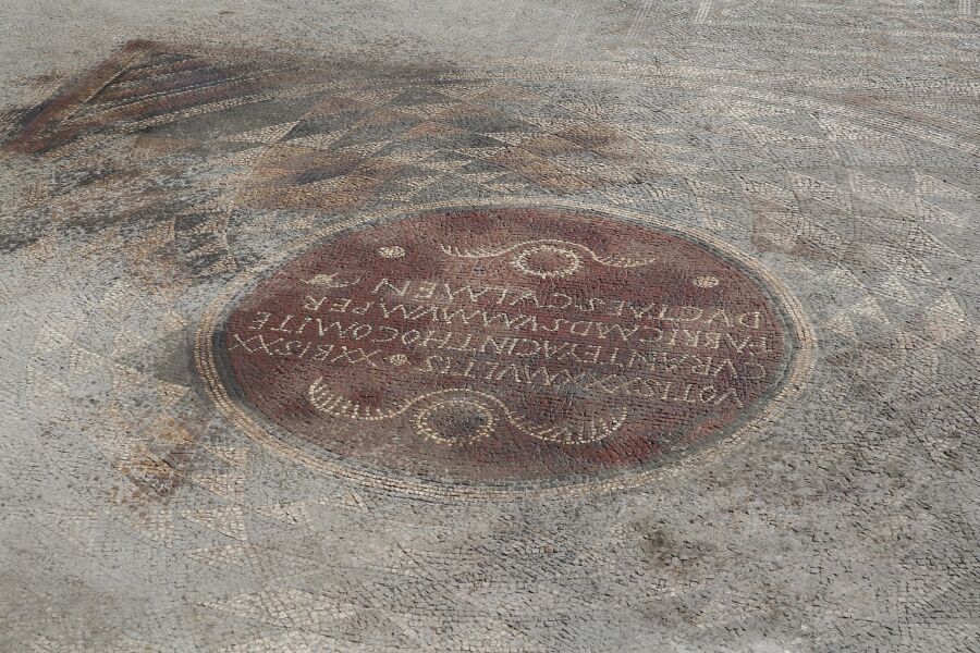  Kayseri Büyükşehir’in Desteğiyle Anadolu’nun En Büyük Mozaik Yapısına Ulaşıldı