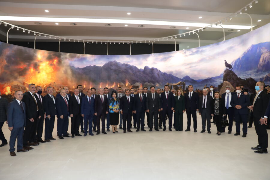  KKTC Cumhurbaşkanı Tatar, Etimesgut Türk Tarih Müzesi ve Parkı’nı Ziyaret Etti