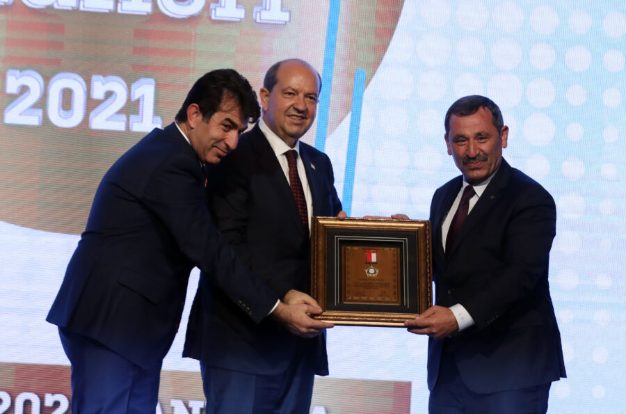  Etimesgut Belediye Başkanı Demirel, Türk Dünyası Katkı Ödülü Aldı