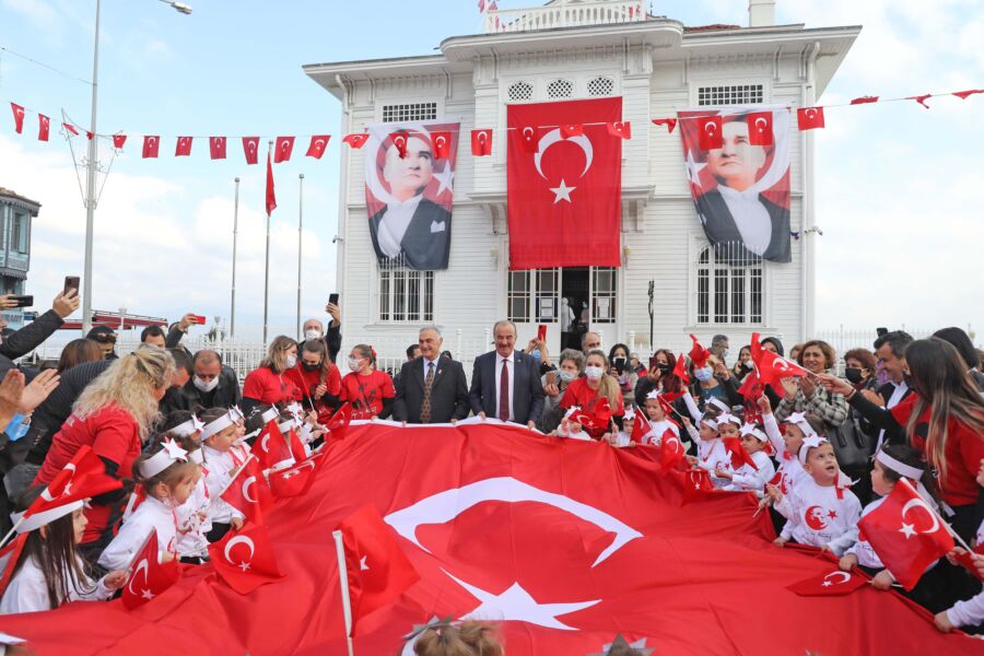  Mudanya Belediyesi Cumhuriyet Bayramı Kutlamalarına Başladı