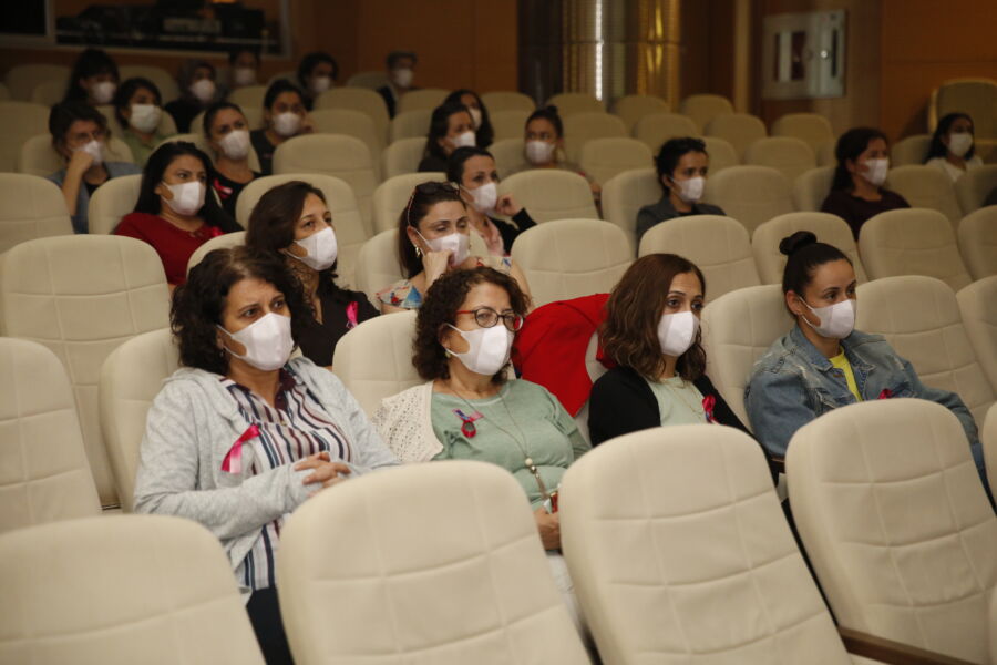  Antalya Büyükşehir Kadın Personele Meme Kanseri Farkındalık Eğitimi Verdi