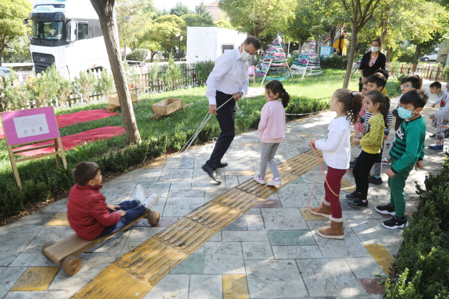  Atakum Belediyesi Geleneksel Sokak Oyunları Şenliği Düzenledi