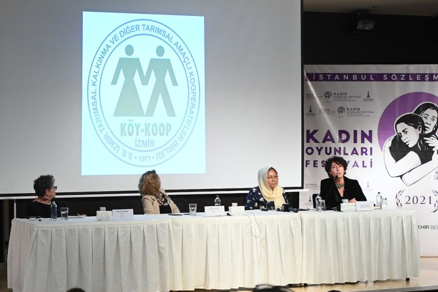  İzmir Büyükşehir Belediyesi Uluslararası Kadın Sempozyumu Düzenledi