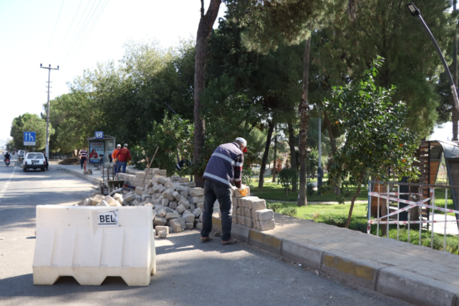  Nazilli Belediyesi, Millet Bahçesinin Çevresinde Yenileme Çalışması Başlattı