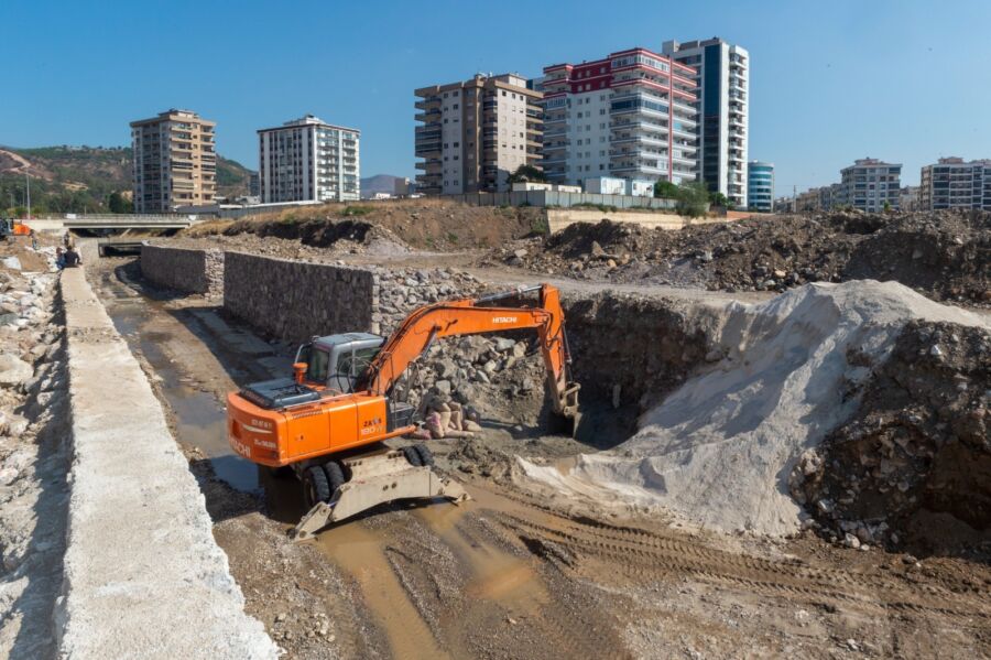  İzmir Büyükşehir, Örnekköy’de Doğa ile Uyumlu Islah Projesi’ni Hayata Geçirdi