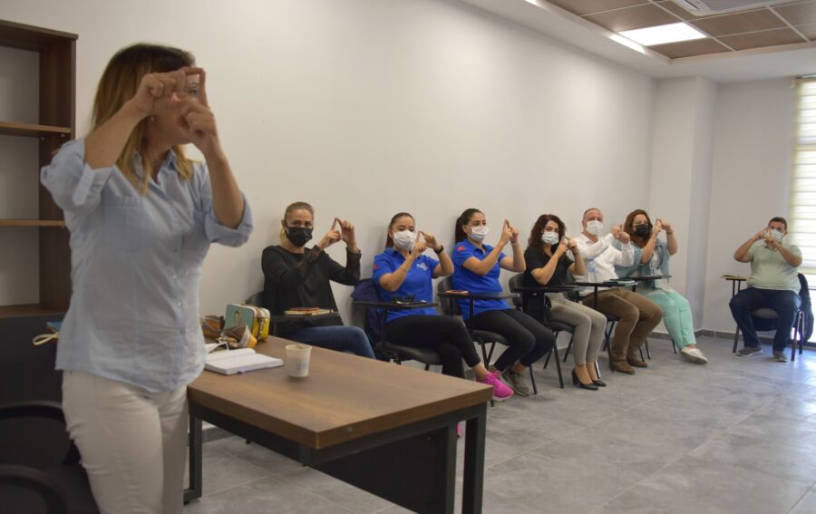  Aliağa Belediyesi İşaret Dili Kursları Başladı