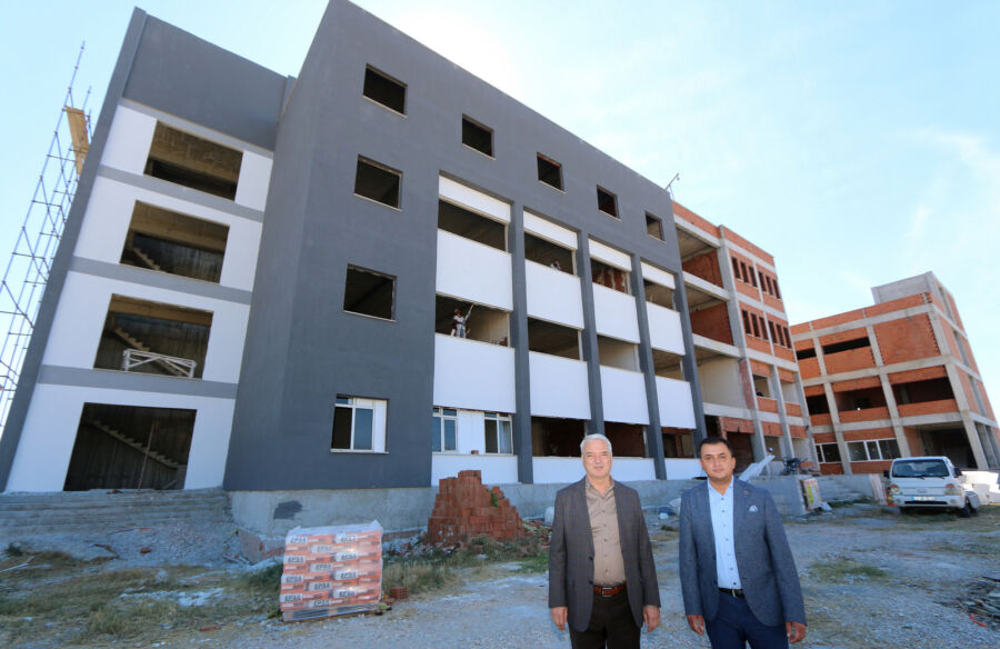  Saruhanlı’da Yüksekokul Binasının Yapımı Hızla İlerliyor