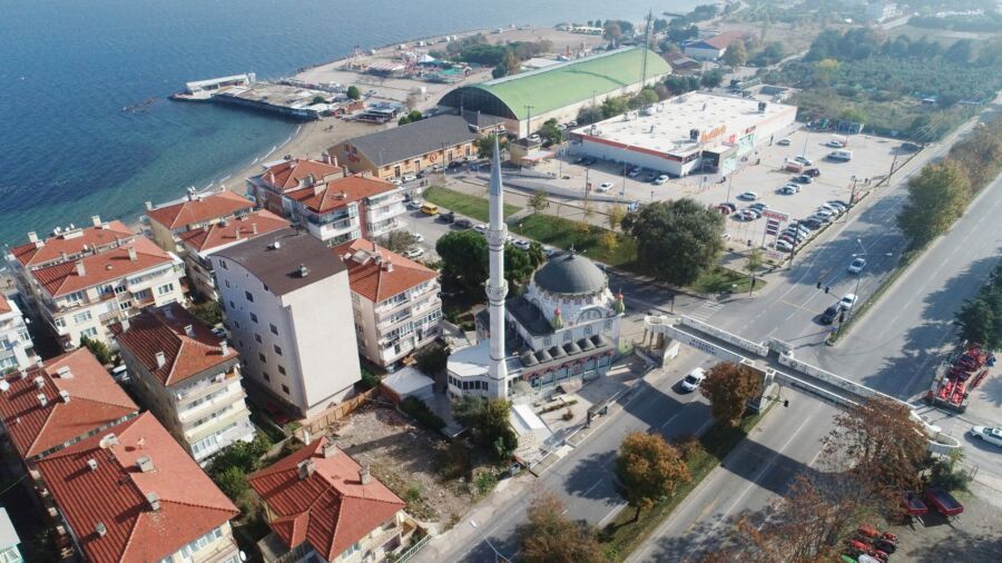  Mudanya Belediyesi ‘Mudanya Hacıbaba Camii’nin Ağır Hasarlı Minaresini Yıkacak