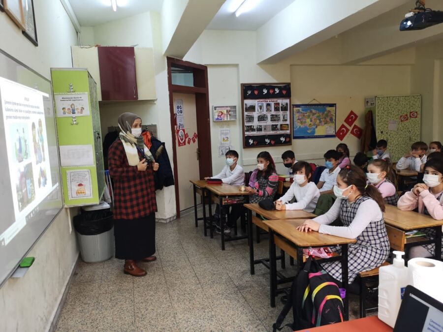  Bursa Büyükşehir Okullarda Çevre Eğitimi Veriyor